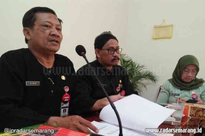 REALISASI INVESTASI: Plh Kepala DPMPTSP Jateng, Didik Subiantoro saat memaparkan realisasi investasi semester 1 di Jawa Tengah.(ISTIMEWA)