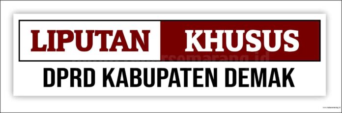 KUNKER: Wakil Ketua DPRD Demak Nur Wahid dan Ketua Komisi C Tatiek Soelistijani beserta rombongan saat kunjungan kerja ke Kaltim. (WAHIB PRIBADI/RADARSEMARANG.COM)