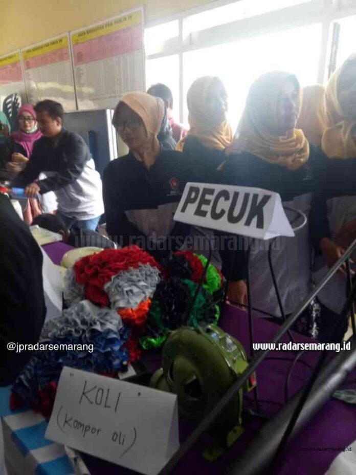 Kompor dengan bahan bakar oli bekas salah satu kreasi mahasiswa KKN Posdaya Unisfat Demak. (wahibpribadi)