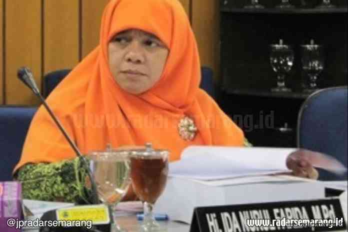Benahi Keluarga_rsz Ida Nurul Farida