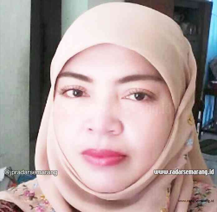 Arni_rsz Arni Indriasari, SE