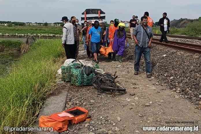 TERSAMBAR KERETA