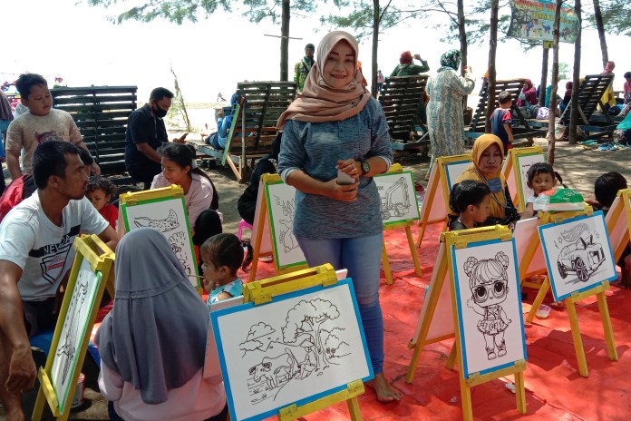 LUKIS