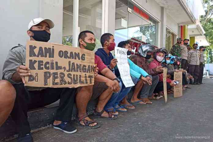 DEMO TEMANGGUNG